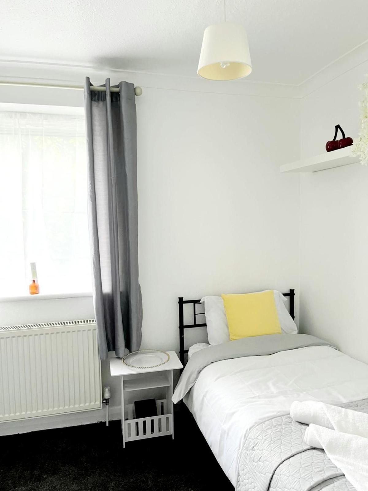 Cosy Room Stay 5 Sutton  Zewnętrze zdjęcie